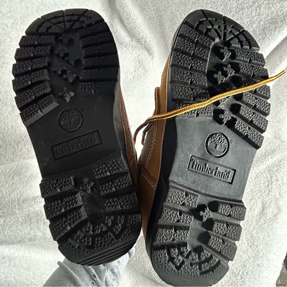 Timberland Chukka Field Boot | Boys sz 1 | Wheat nubuck | Like New - Picture 7 of 9